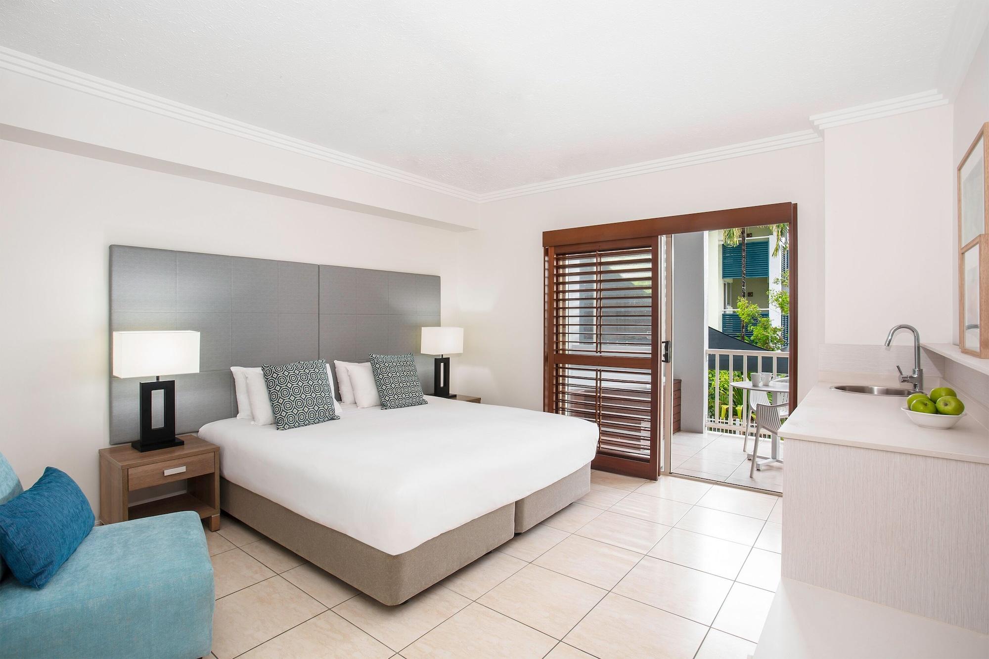 Mantra Aqueous On Port Aparthotel Port Douglas Kültér fotó