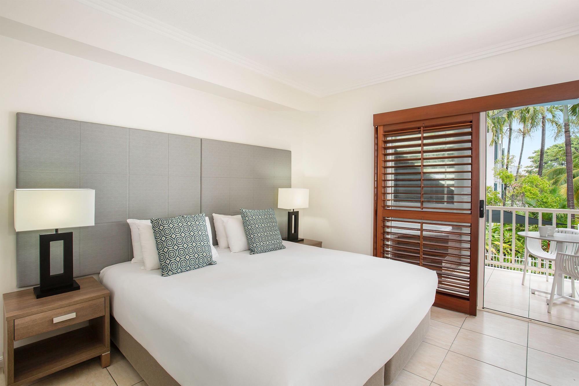 Mantra Aqueous On Port Aparthotel Port Douglas Kültér fotó