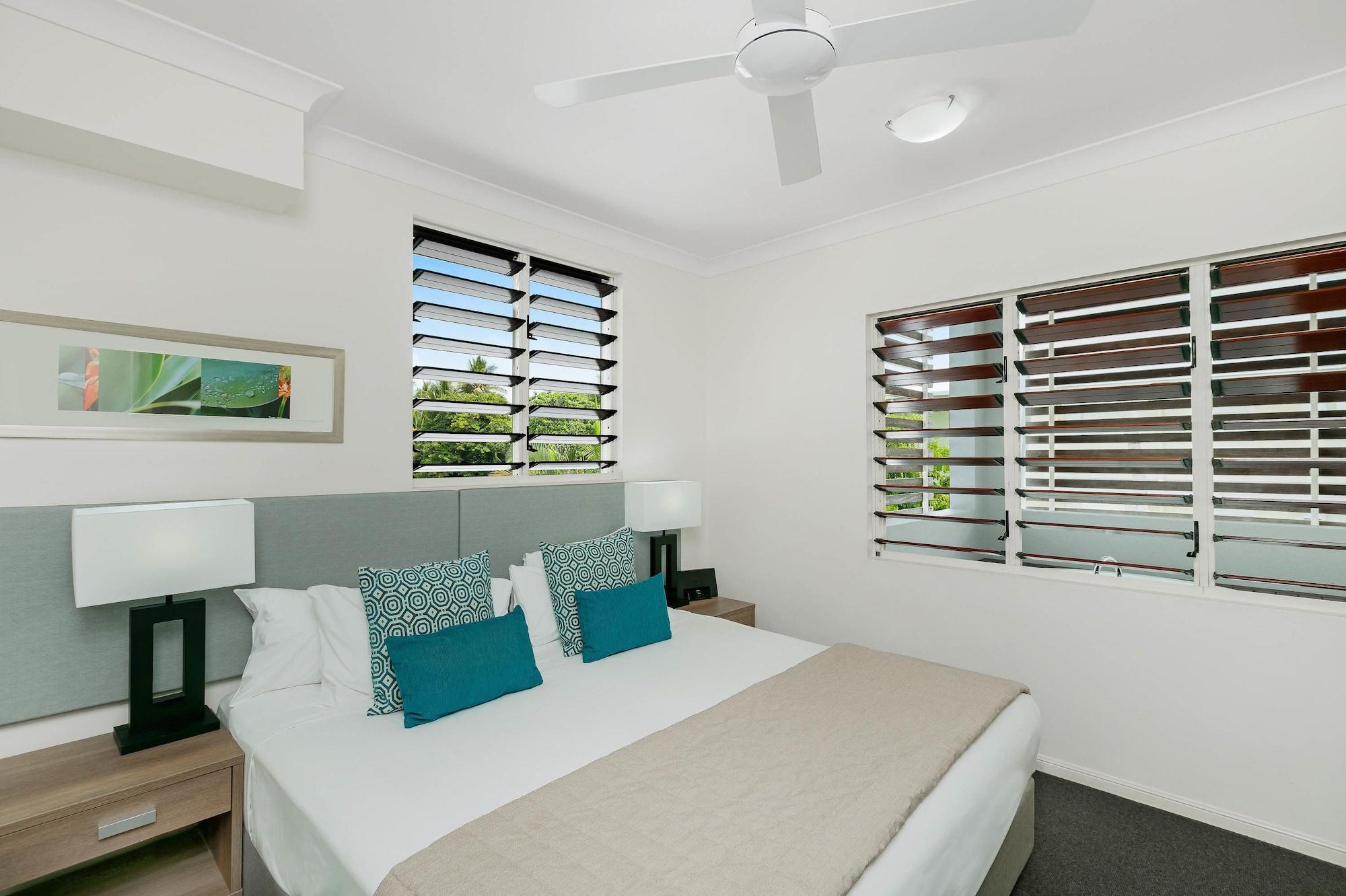 Mantra Aqueous On Port Aparthotel Port Douglas Kültér fotó