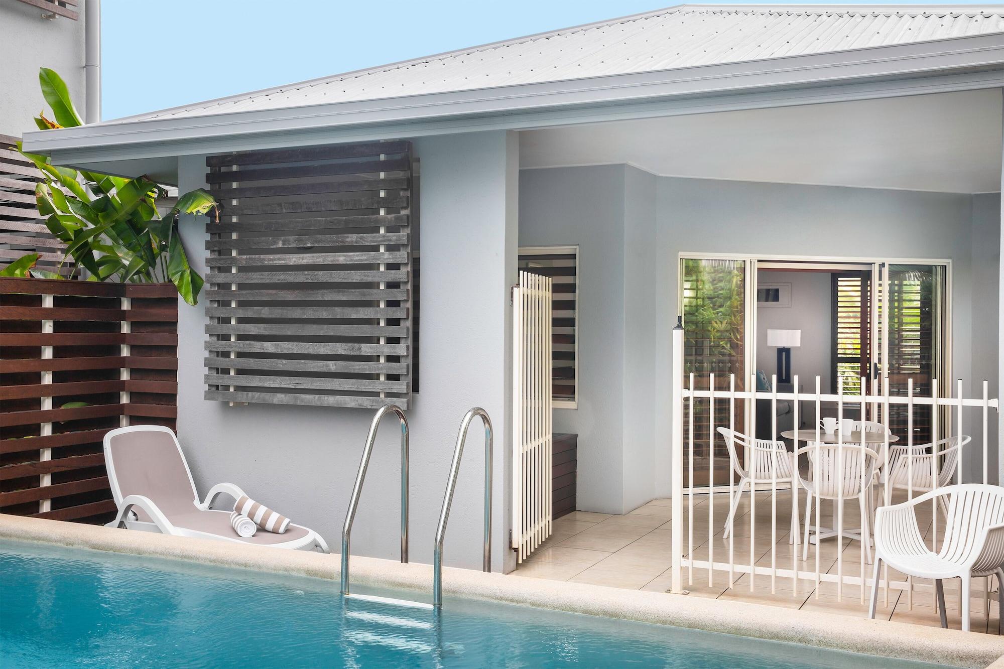 Mantra Aqueous On Port Aparthotel Port Douglas Kültér fotó