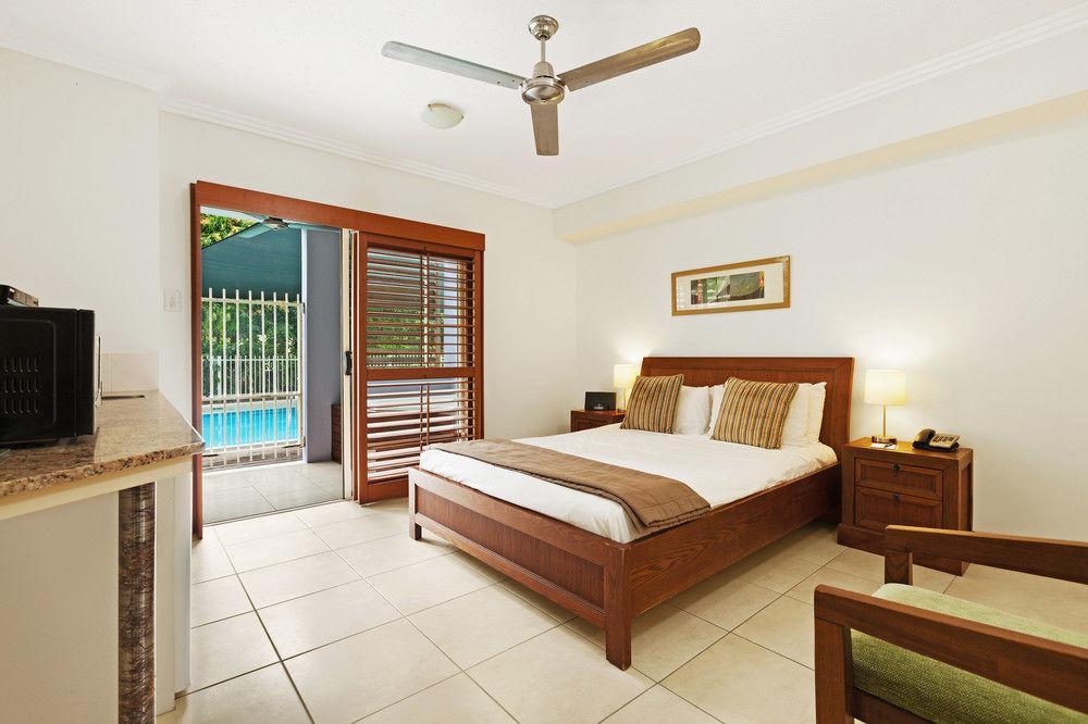 Mantra Aqueous On Port Aparthotel Port Douglas Kültér fotó