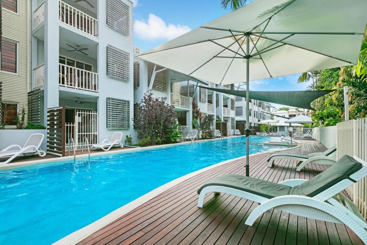 Mantra Aqueous On Port Aparthotel Port Douglas Kültér fotó